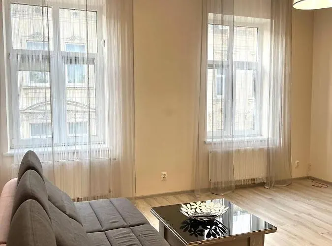 Apartment On Sholom Aleikhema Lviv